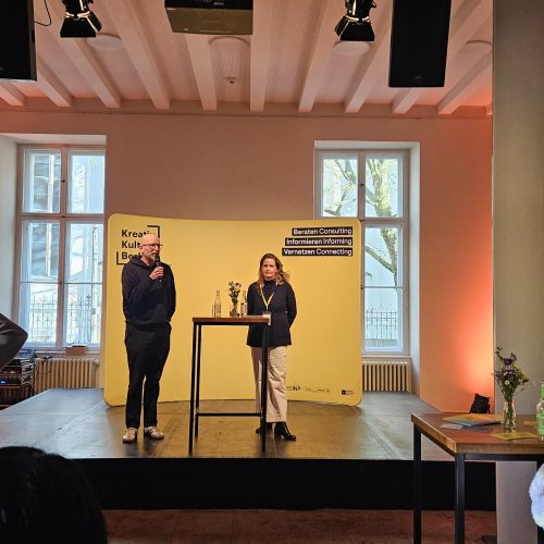 Begrüßung von Moritz van Dülmen (Geschäftsführer Kulturprojekte) & Corinna Scheller (Projektleitung Kreativ Kultur Berlin)
